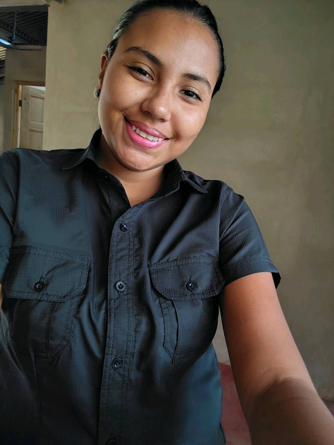 A woman from Costa Rica on UhmeCam